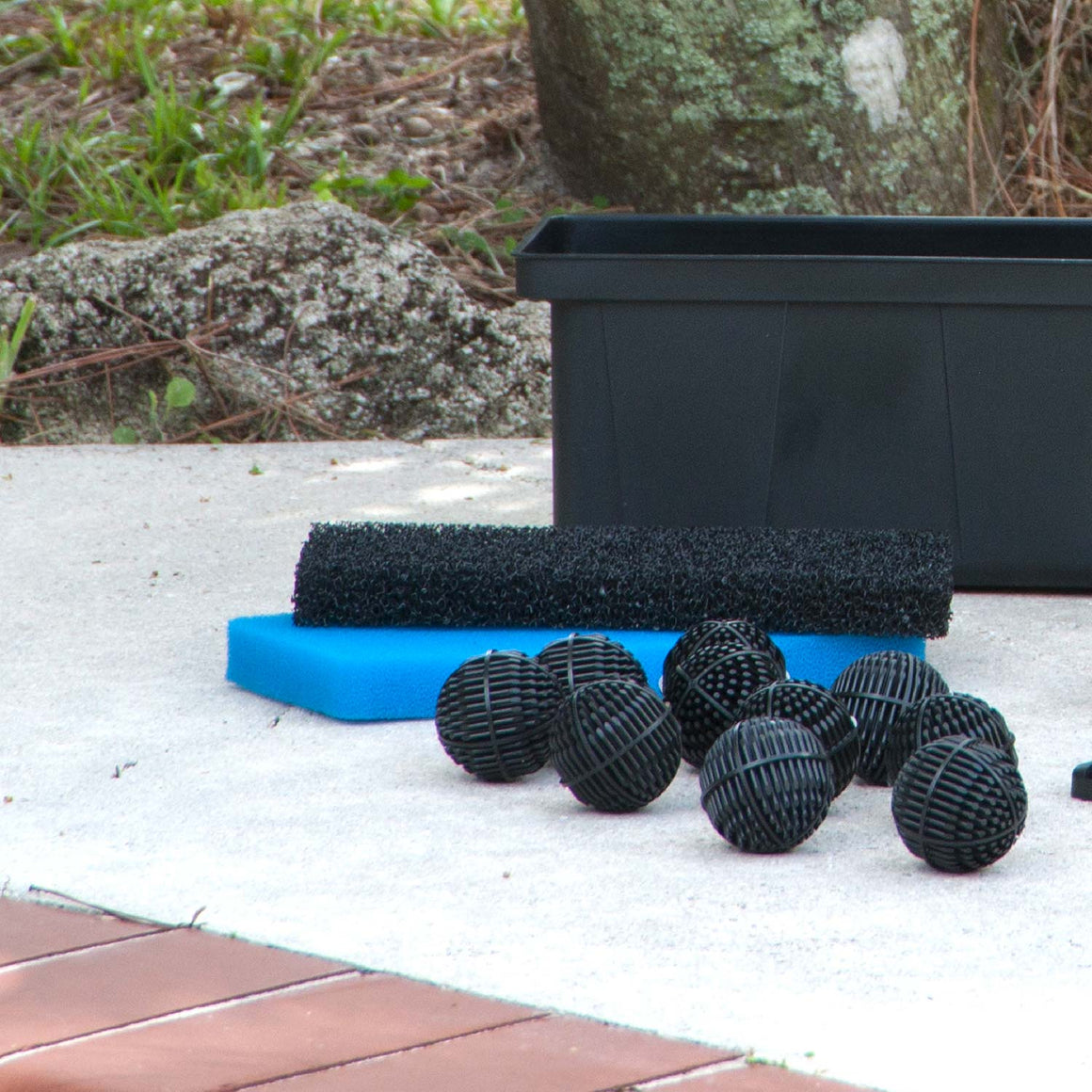 Pump Filter Box with filter pads & bio-balls - smartpond®
